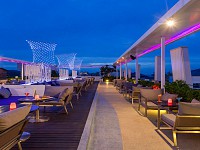 Air Rooftop Bar & Lounge